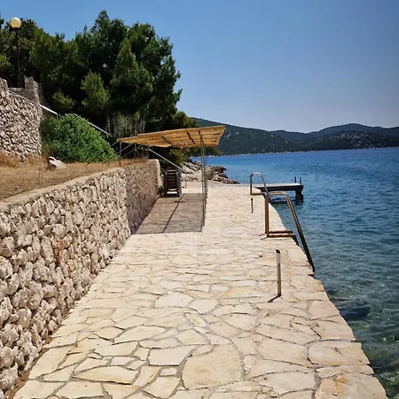 Nina Gostinjska kuća 3*