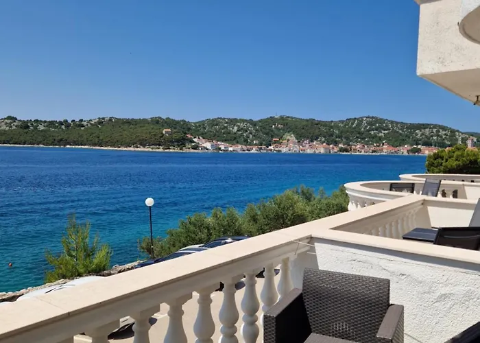 ゲストハウス Nina